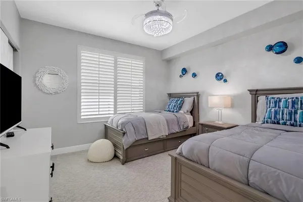 $4,950 | 420 Cove Tower Drive, Unit 802, Naples, FL 34110