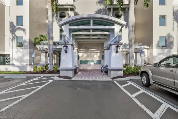 $4,950 | 420 Cove Tower Drive, Unit 802, Naples, FL 34110