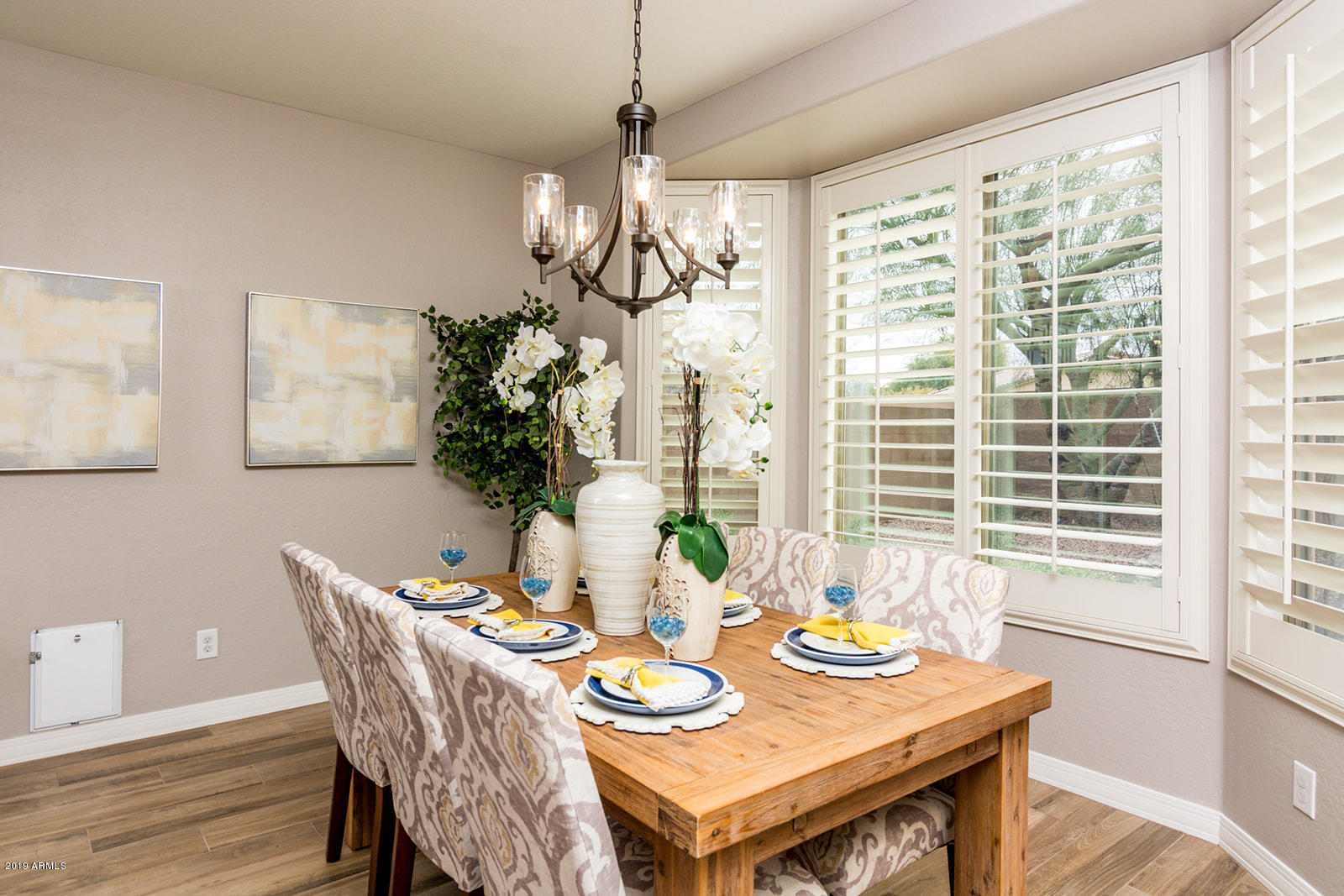 3253 East Blue Ridge Way Gilbert, AZ 85298 - Photo 12 of 32 Dining Space off the Kitchen