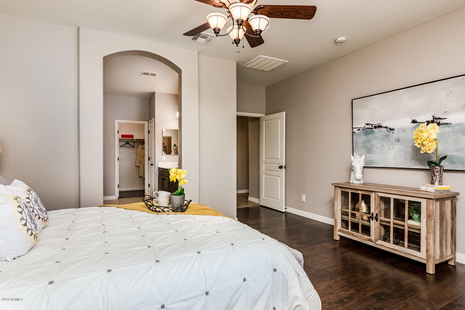 3253 East Blue Ridge Way Gilbert, AZ 85298 - Photo 19 of 32 Airy Master w/hardwood flooring
