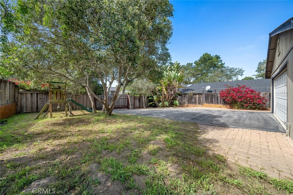1875 Chester Lane Cambria, CA 93428 - Photo 34 of 47