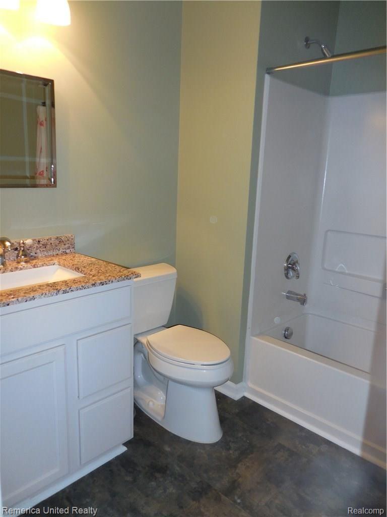 4272 Hampton Ridge Boulevard, Unit 169 Howell, MI 48843 - Photo 21 of 28 DSCN0706.JPG
