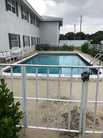 $1,850 | 299 Southwest 7th Street, Unit 103, Boca Raton, FL 33432