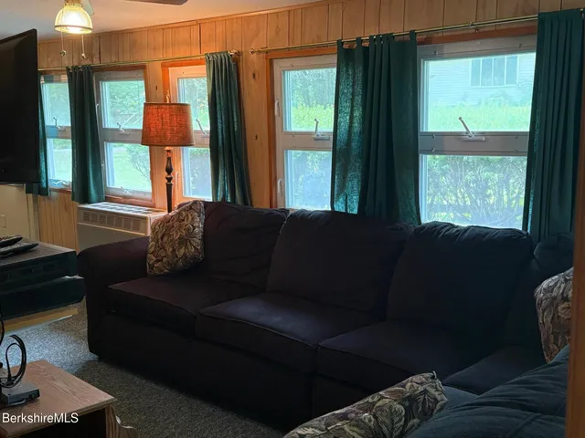 $164,000 | 137 Sherwood Drive, Becket, MA 01223