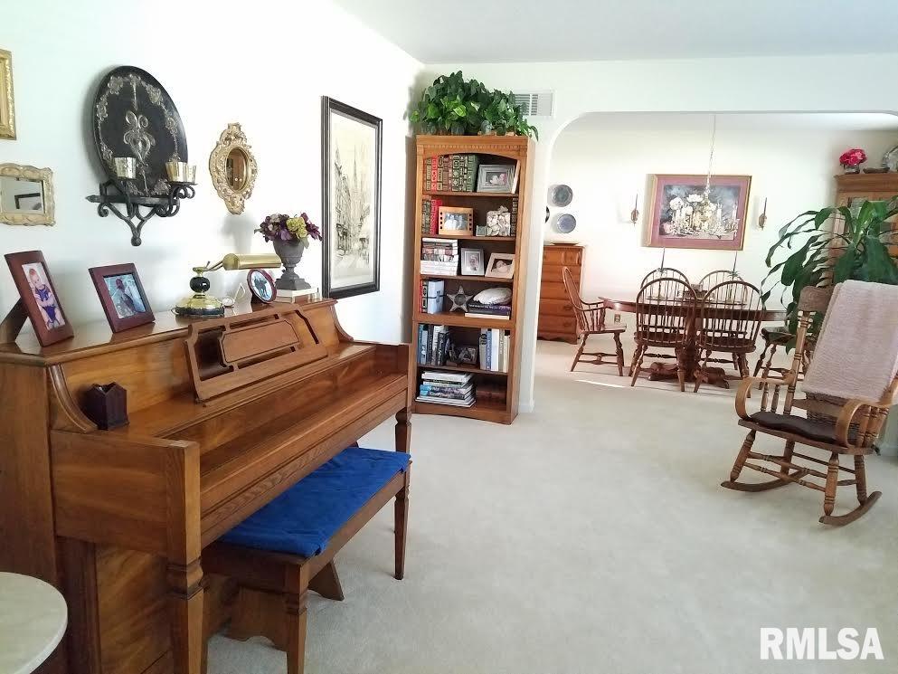 80 Hickory Ridge Drive Morton, IL 61550 - Photo 3 of 28 Gallery Image 3