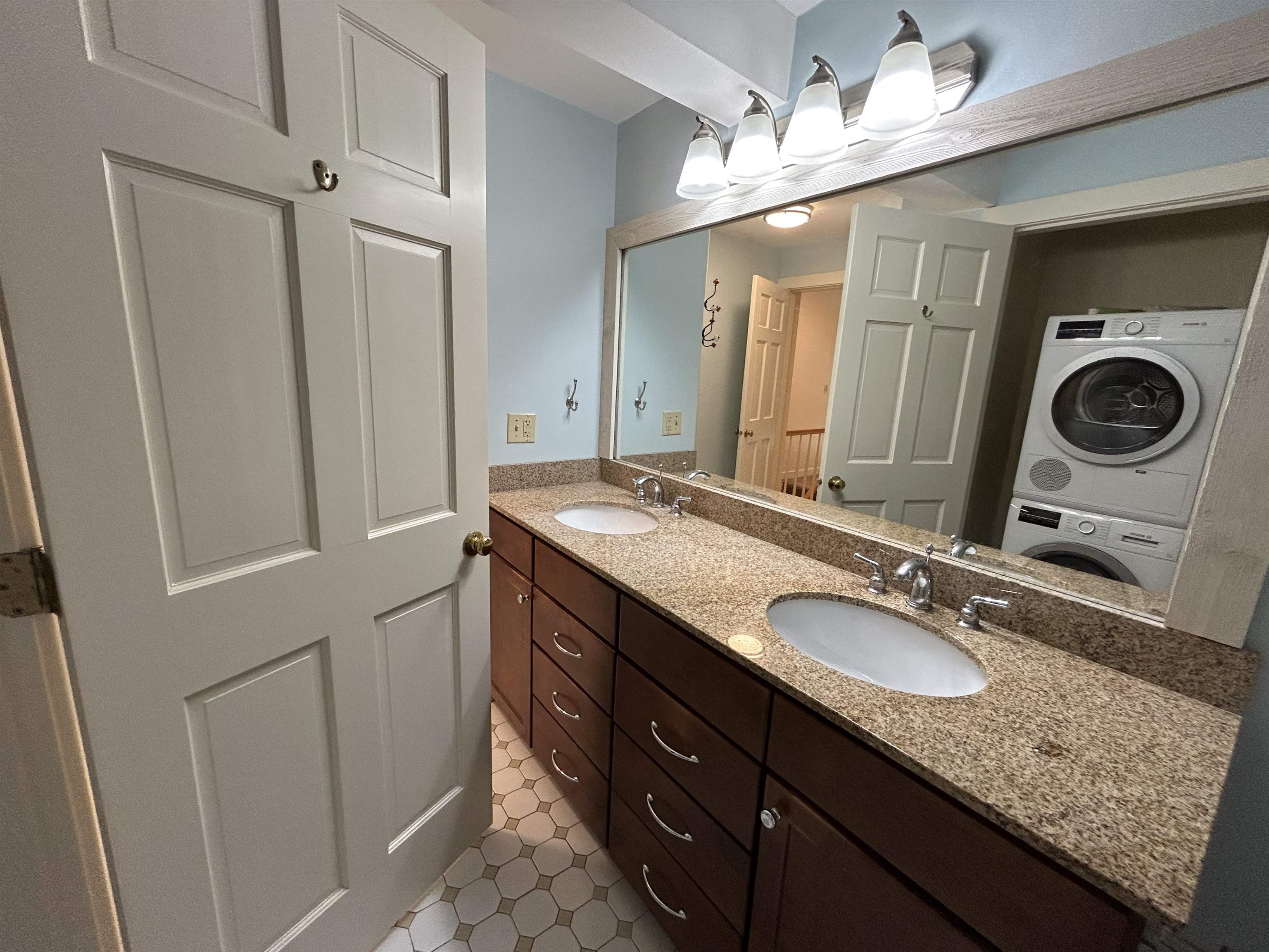 196 Water Street, Unit 18 Exeter, NH 03833 - Photo 24 of 38