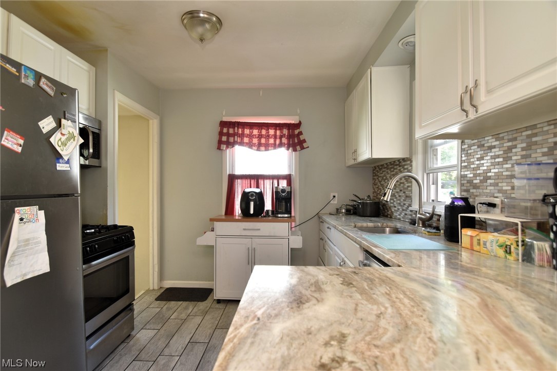 4205 Okalona Road South Euclid, OH 44121 - Photo 7 of 21 Kitchen