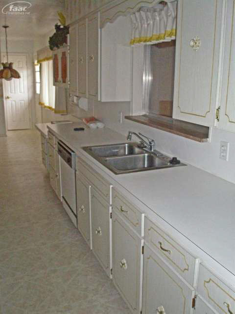 5481 Beecher Road Flint, MI 48532 - Photo 4 of 23 20396507-3.JPG