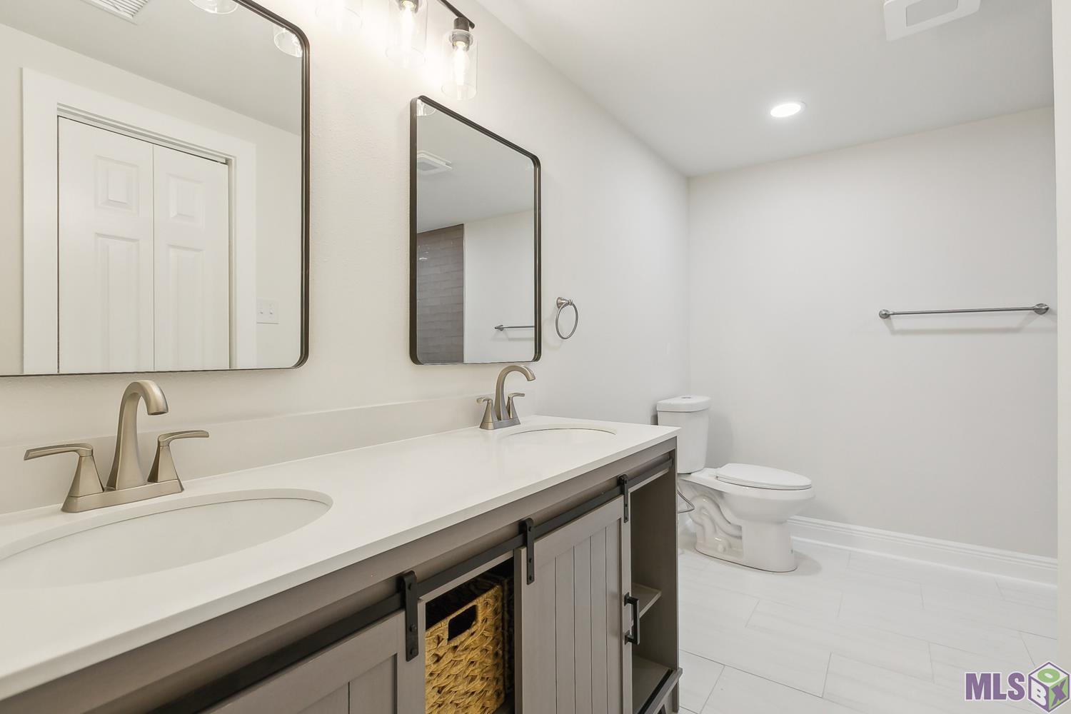 10834 Cloverleaf Drive Denham Springs, LA 70706 - Photo 11 of 23