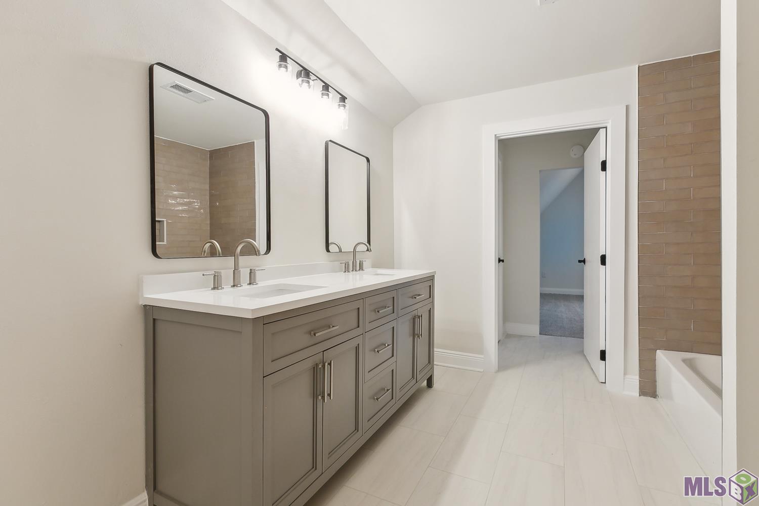 10834 Cloverleaf Drive Denham Springs, LA 70706 - Photo 15 of 23