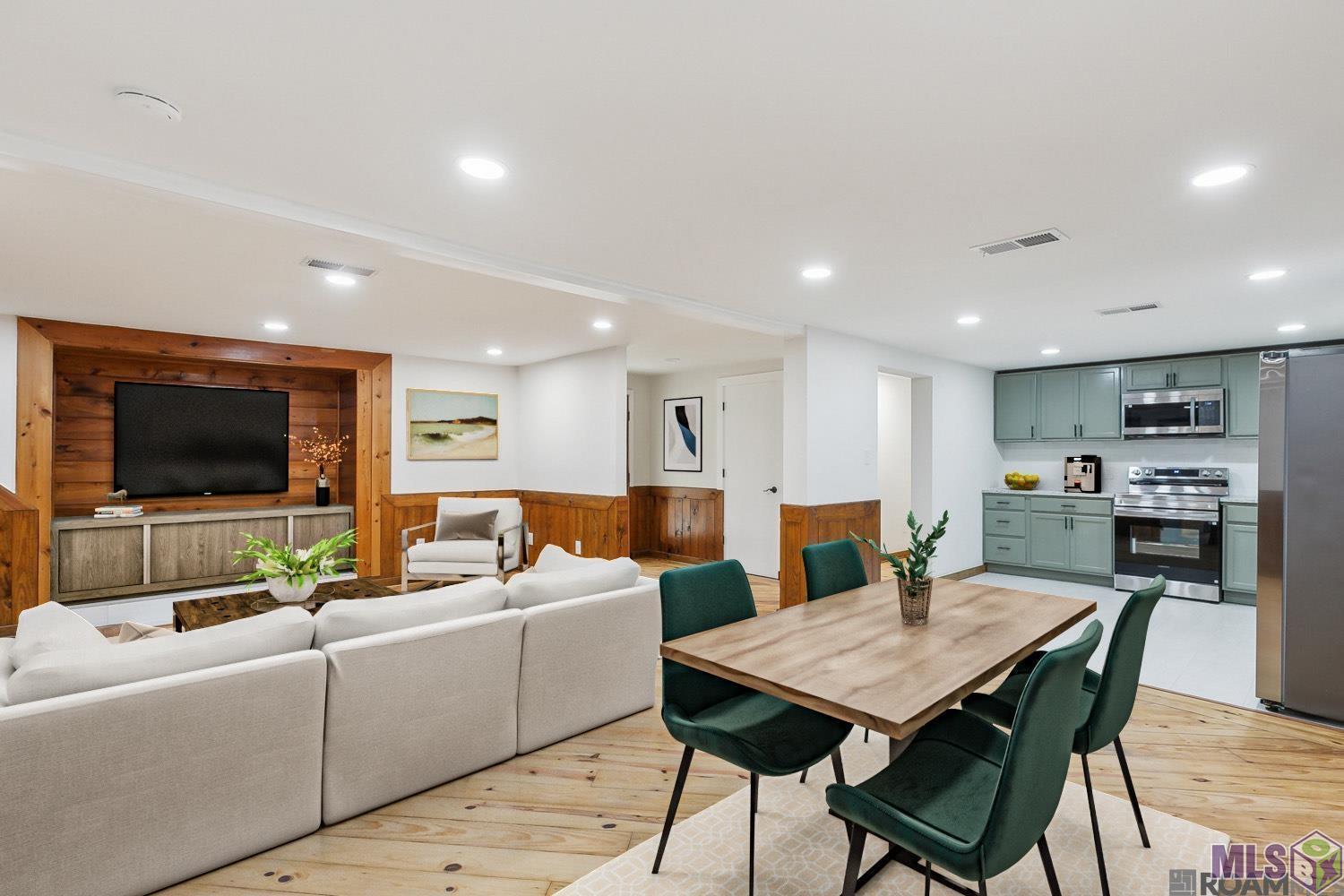 10834 Cloverleaf Drive Denham Springs, LA 70706 - Photo 2 of 23