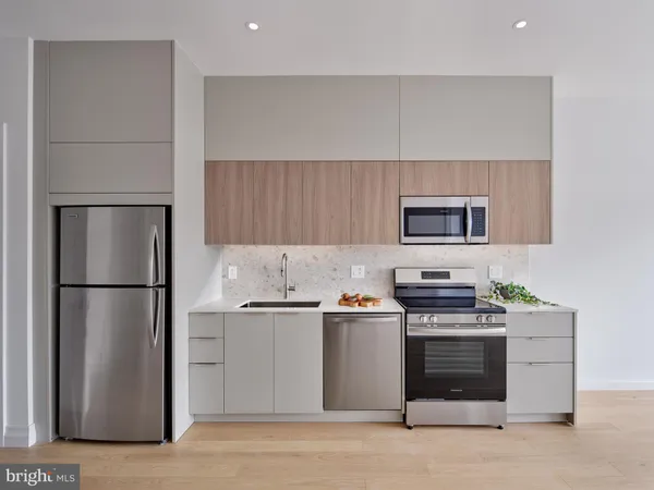 $3,579 | 815-17 Poplar Street, Unit 3 BR A, Philadelphia, PA 19123