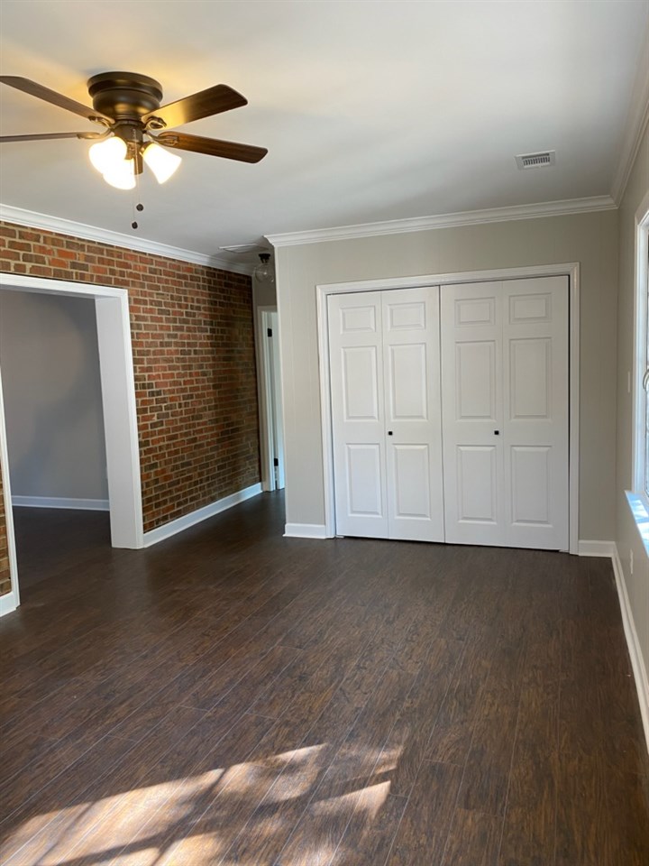 1119 Colonial Road Memphis, TN 38117 - Photo 10 of 12