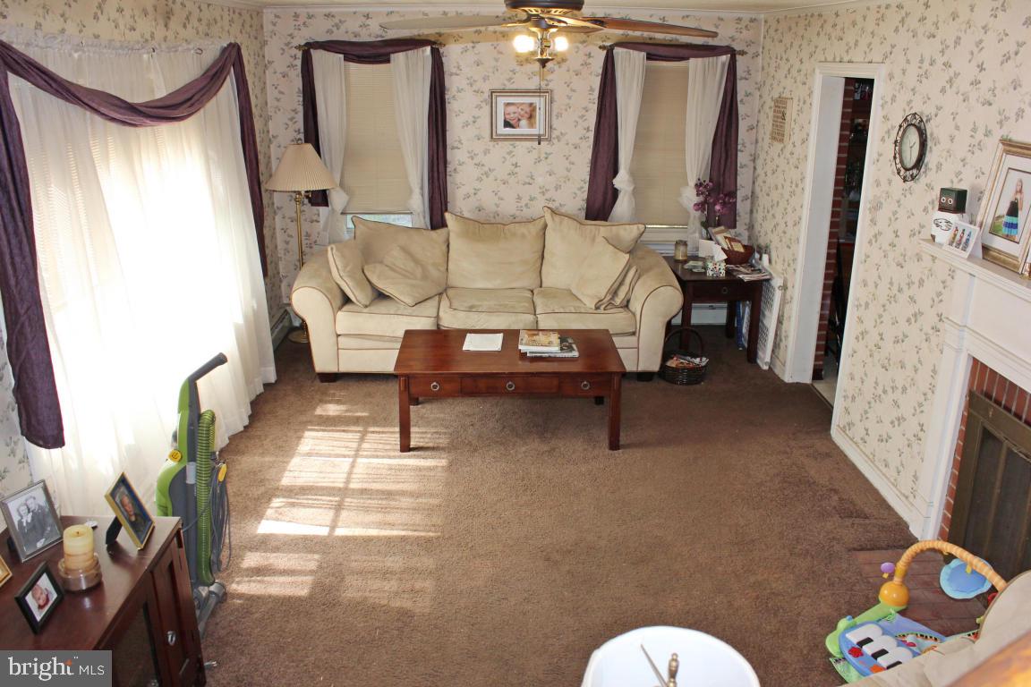 311 East Oregon Road Lititz, PA 17543 - Photo 4 of 11
