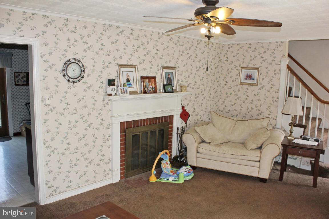 311 East Oregon Road Lititz, PA 17543 - Photo 5 of 11