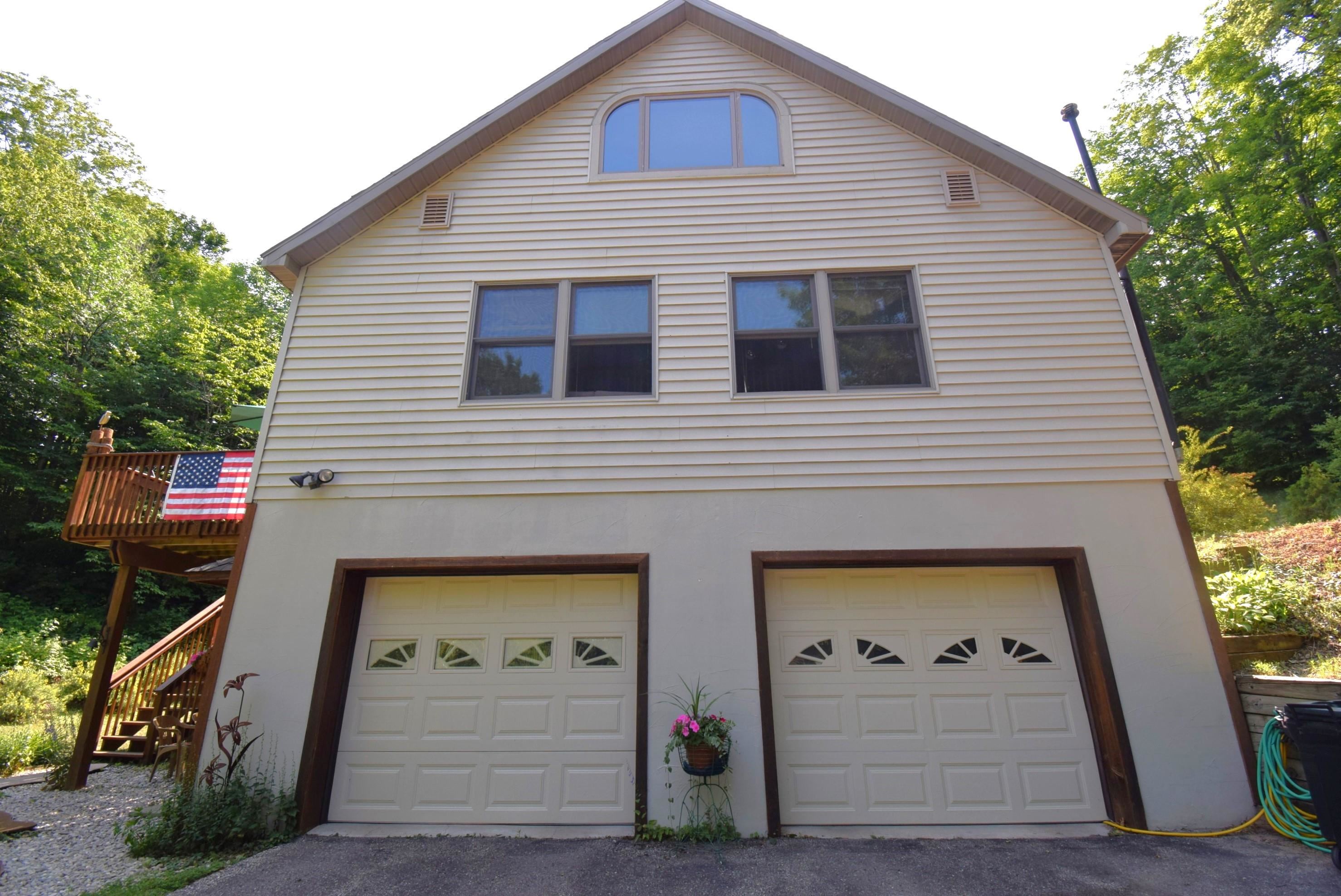 6019 Pincherry Road Charlevoix, MI 49720 - Photo 3 of 70 1920393-8363A6C4-F142-4CBC-BD29-DFDCBF4B7D7D.JPG