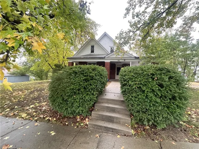 $120,000 | 220 East Benton Street, Carrollton, MO 64633