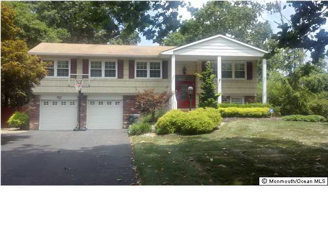 52 Blenheim Road Manalapan, NJ 07726 - Photo 1 of 3 Primary Photo