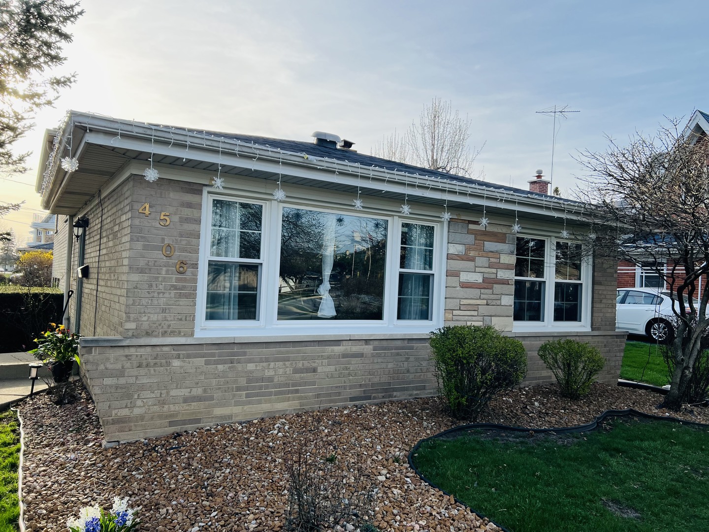 4506 Custer Avenue Brookfield, IL 60513 - Photo 1 of 23