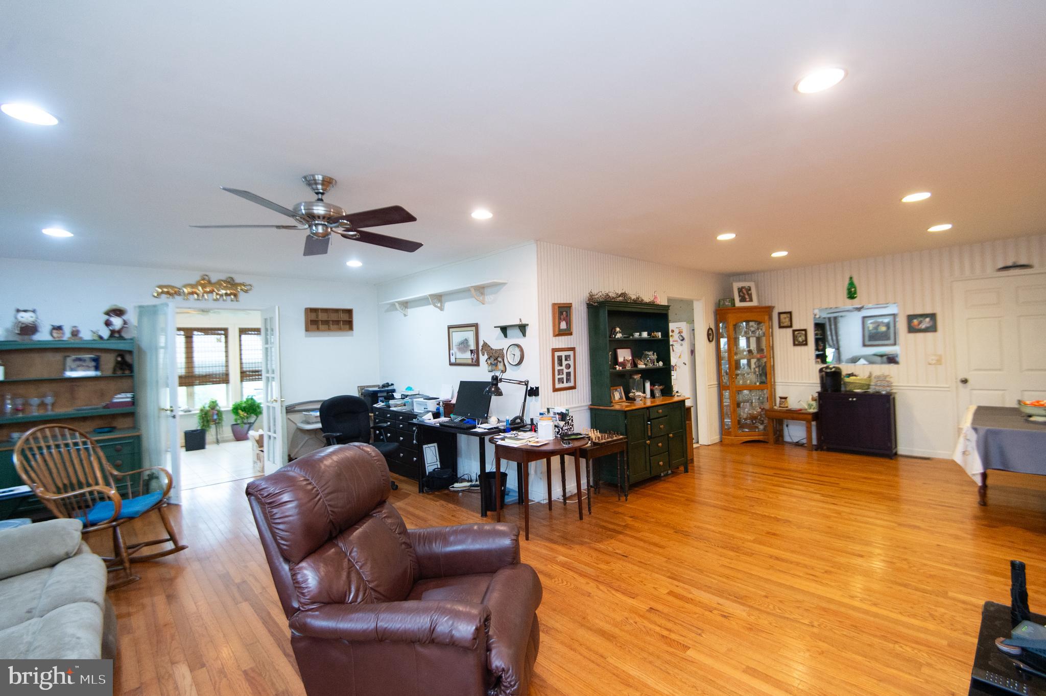 5751 Thompsontown Road East New Market, MD 21631 - Photo 5 of 38 living room