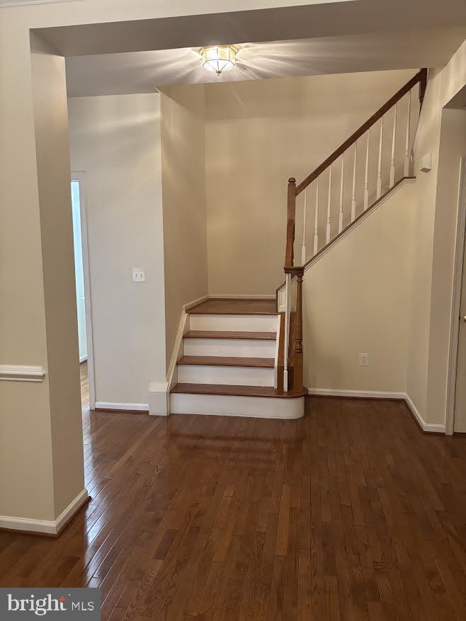 43725 Banshee Heights Terrace Ashburn, VA 20148 - Photo 18 of 30 to upper level