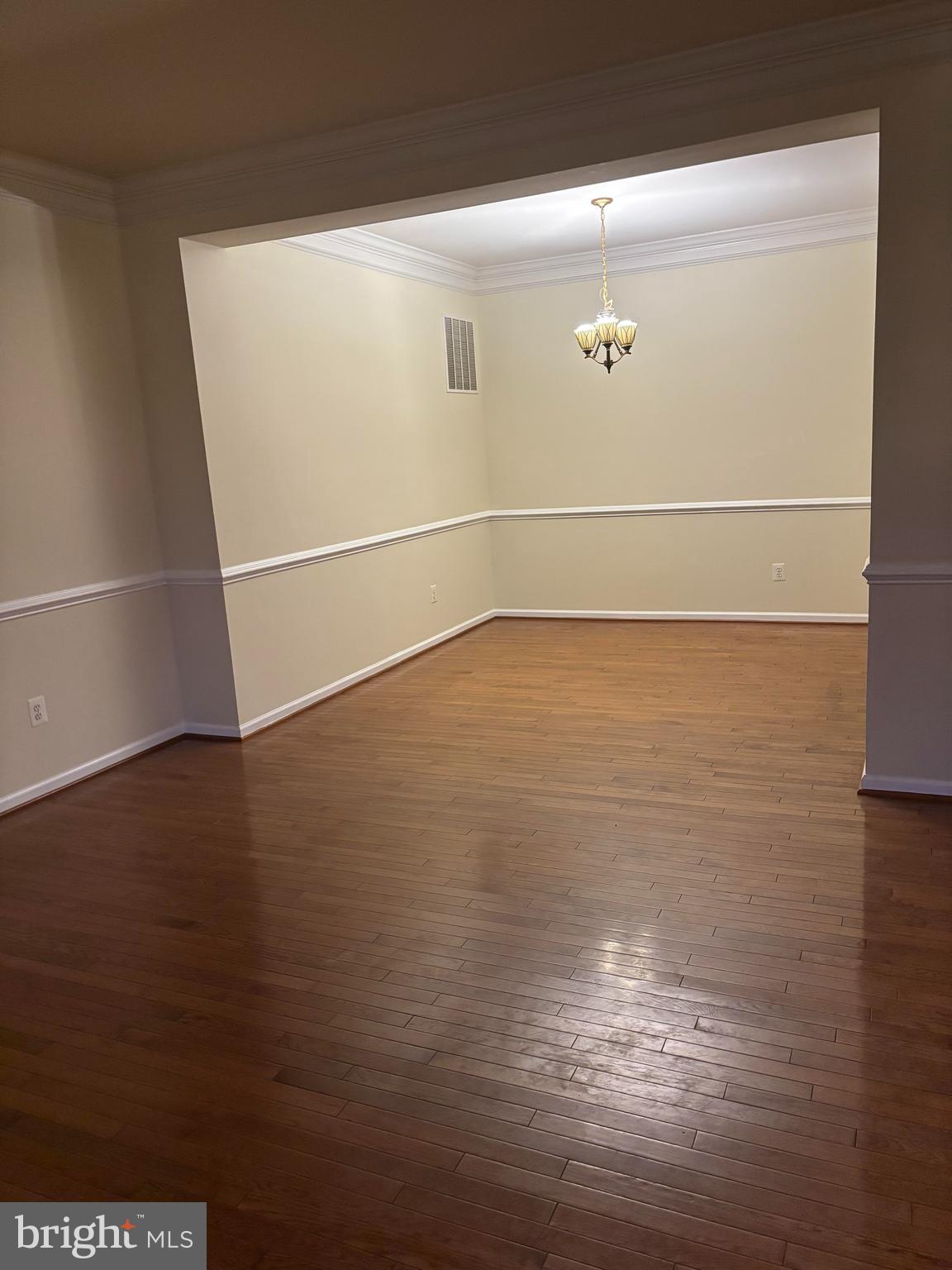 43725 Banshee Heights Terrace Ashburn, VA 20148 - Photo 4 of 30 dining room