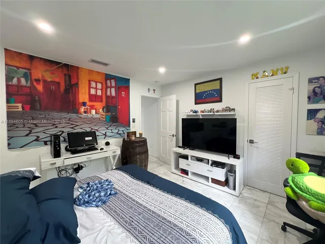 $12,000 | 4934 Northwest 94th Doral Place, Doral, FL 33178