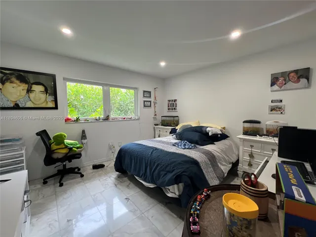 $12,000 | 4934 Northwest 94th Doral Place, Doral, FL 33178