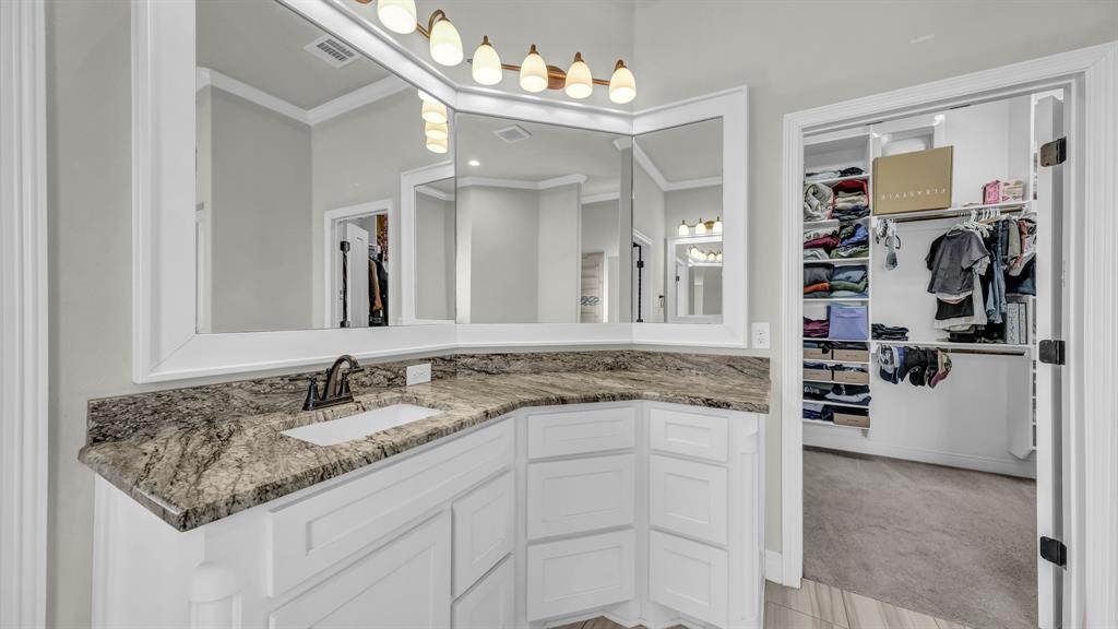 122 Altom Road Springtown, TX 76082 - Photo 19 of 38