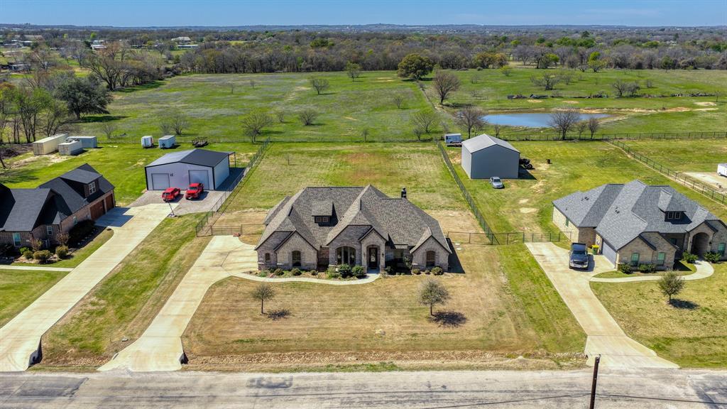 122 Altom Road Springtown, TX 76082 - Photo 2 of 38