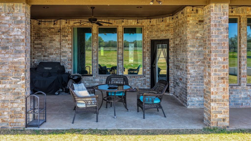 122 Altom Road Springtown, TX 76082 - Photo 23 of 38