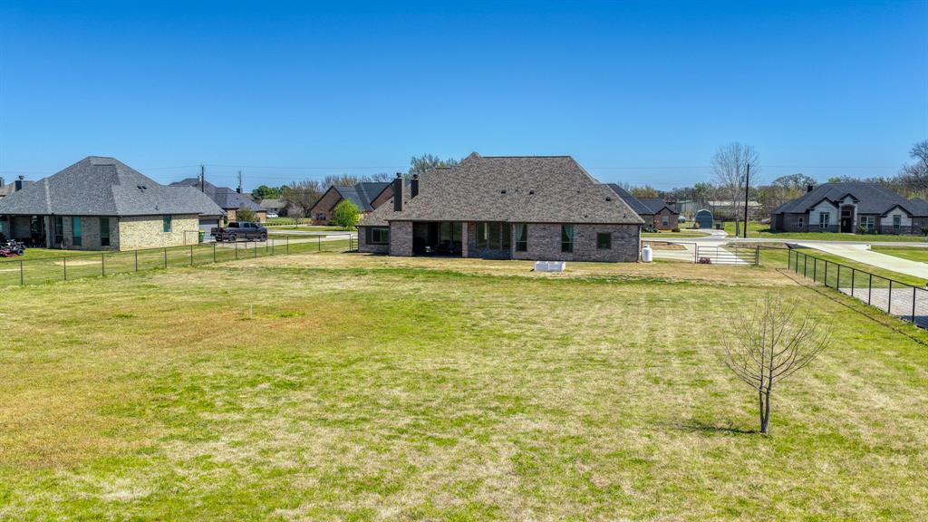 122 Altom Road Springtown, TX 76082 - Photo 25 of 38