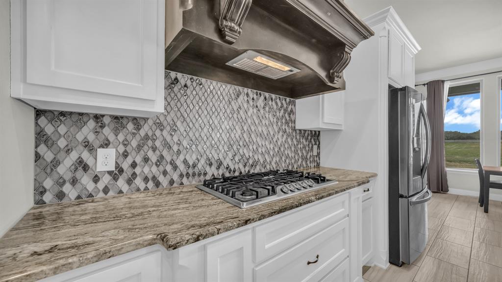 122 Altom Road Springtown, TX 76082 - Photo 29 of 38