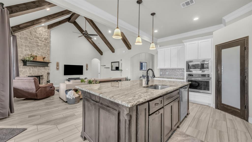 122 Altom Road Springtown, TX 76082 - Photo 30 of 38