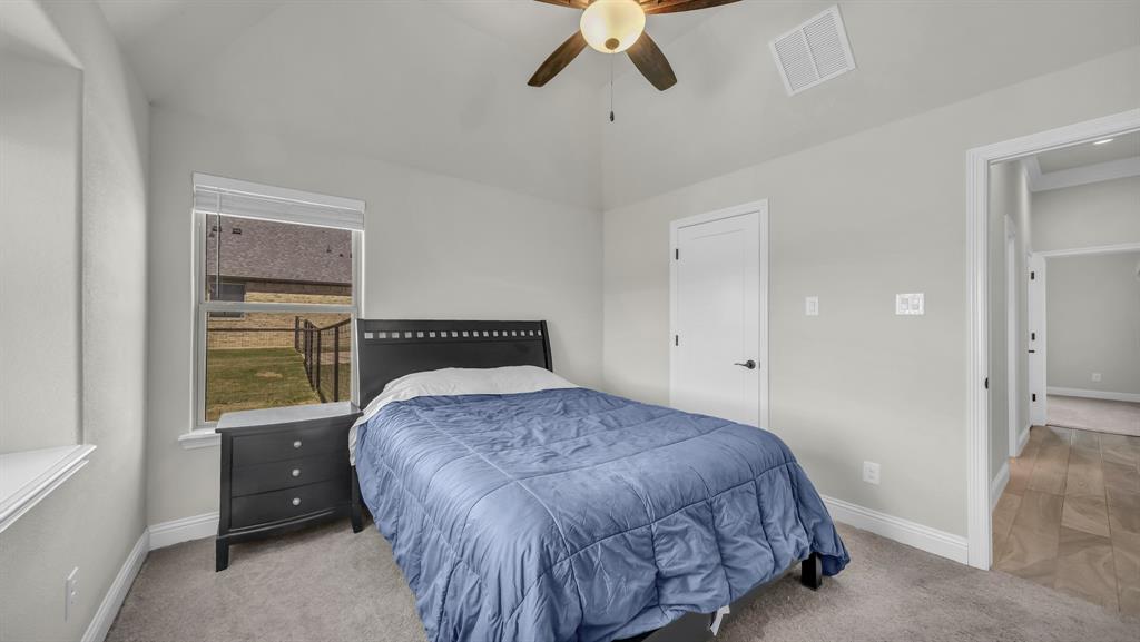 122 Altom Road Springtown, TX 76082 - Photo 32 of 38