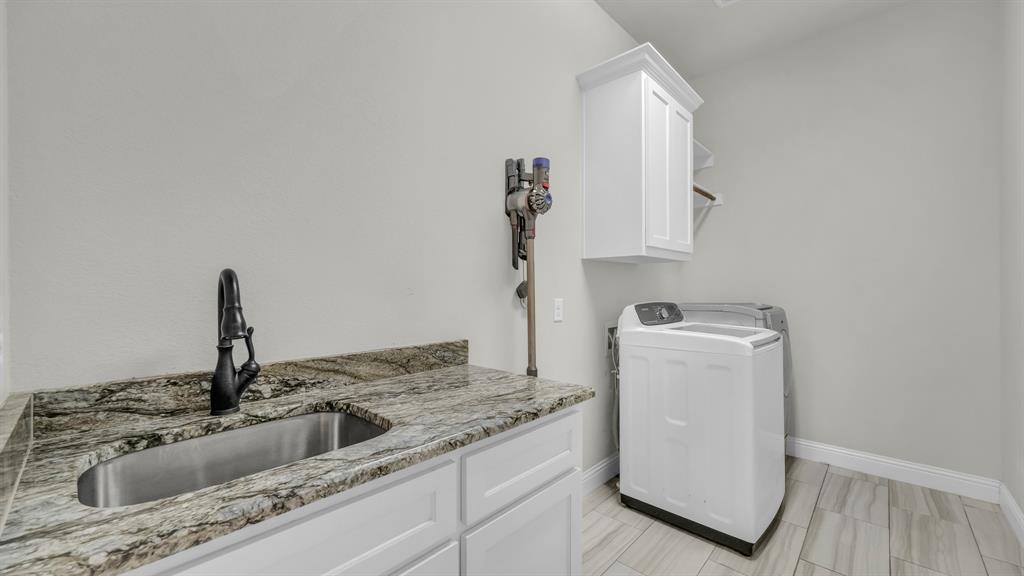 122 Altom Road Springtown, TX 76082 - Photo 36 of 38