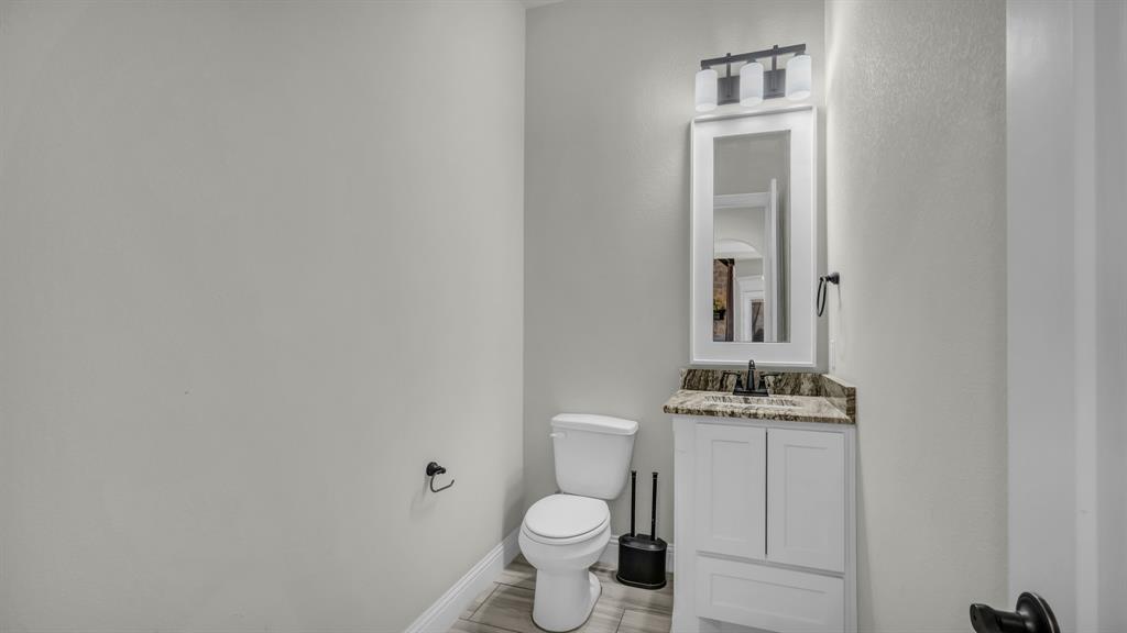 122 Altom Road Springtown, TX 76082 - Photo 37 of 38