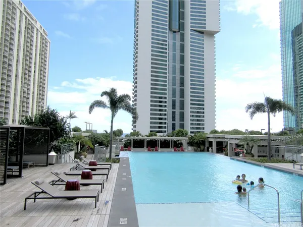 $5,000 | 1189 Waimanu Street, Unit 1706, Honolulu, HI 96814