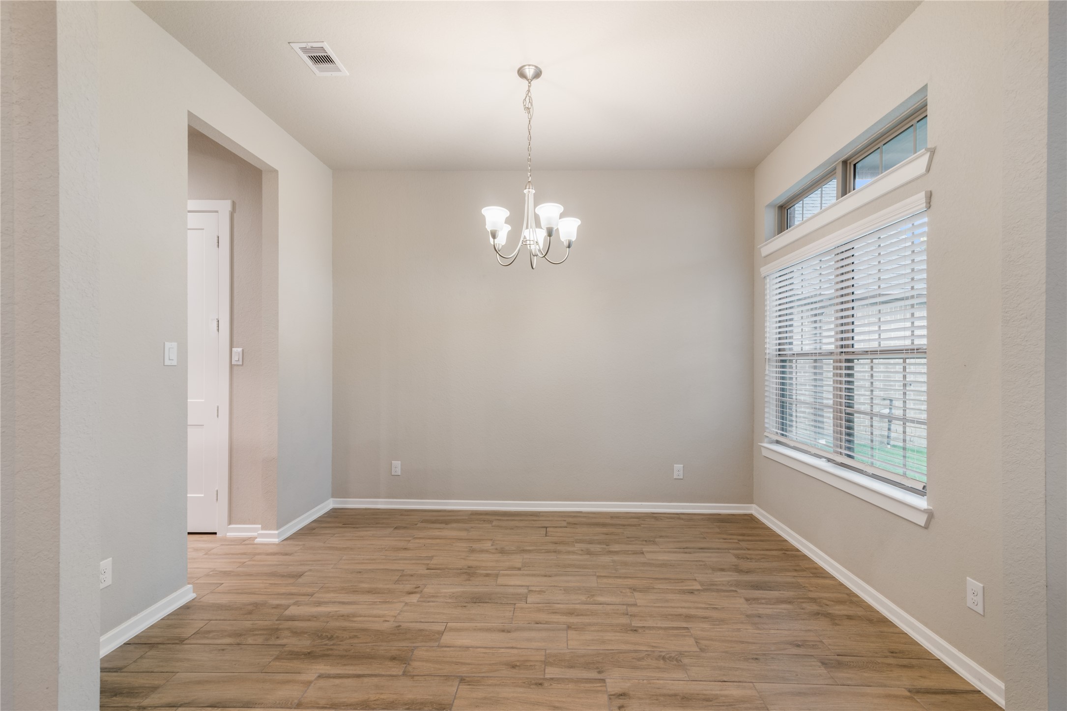 4702 Primrose Valley Lane Fulshear, TX 77441 - Photo 11 of 37