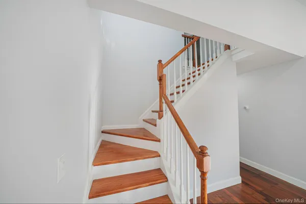 $539,000 | 33 Wood Avenue, Mastic, NY 11950