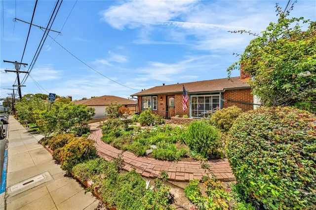 $2,099,000 | 616 Rushville Street, La Jolla, CA 92037