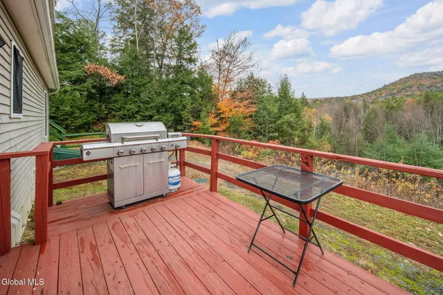 $450,000 | 2101 State Highway 9N, Lake George, NY 12845