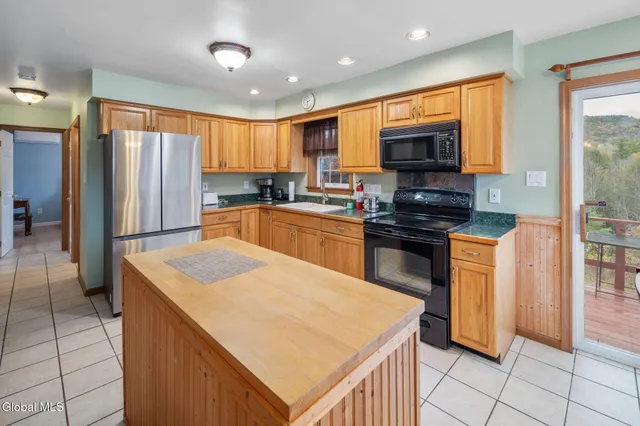 $450,000 | 2101 State Highway 9N, Lake George, NY 12845