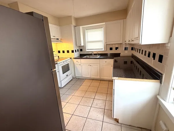 $3,400 | 182 Princeton Avenue, Unit 182, Waltham, MA 02451