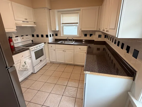 $3,450 | 182 Princeton Avenue, Unit 182, Waltham, MA 02451