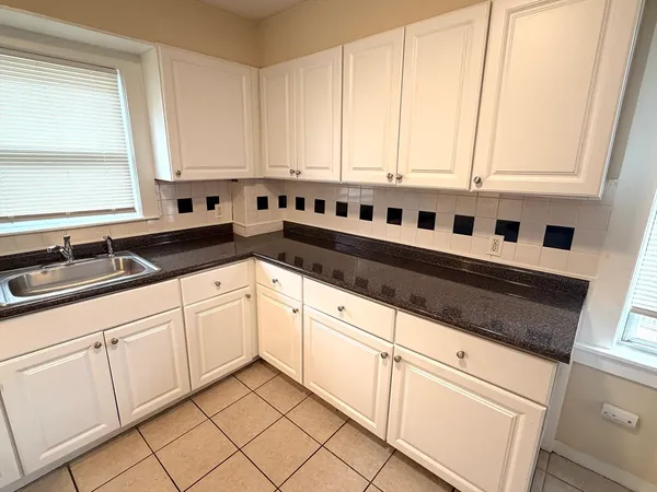 $3,400 | 182 Princeton Avenue, Unit 182, Waltham, MA 02451