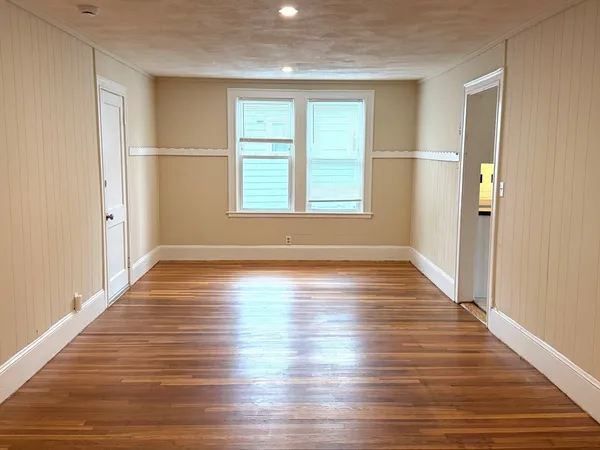 $3,400 | 182 Princeton Avenue, Unit 182, Waltham, MA 02451