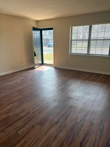 $1,250 | 5101 North Moore Lane, Unit A, Chattanooga, TN 37411