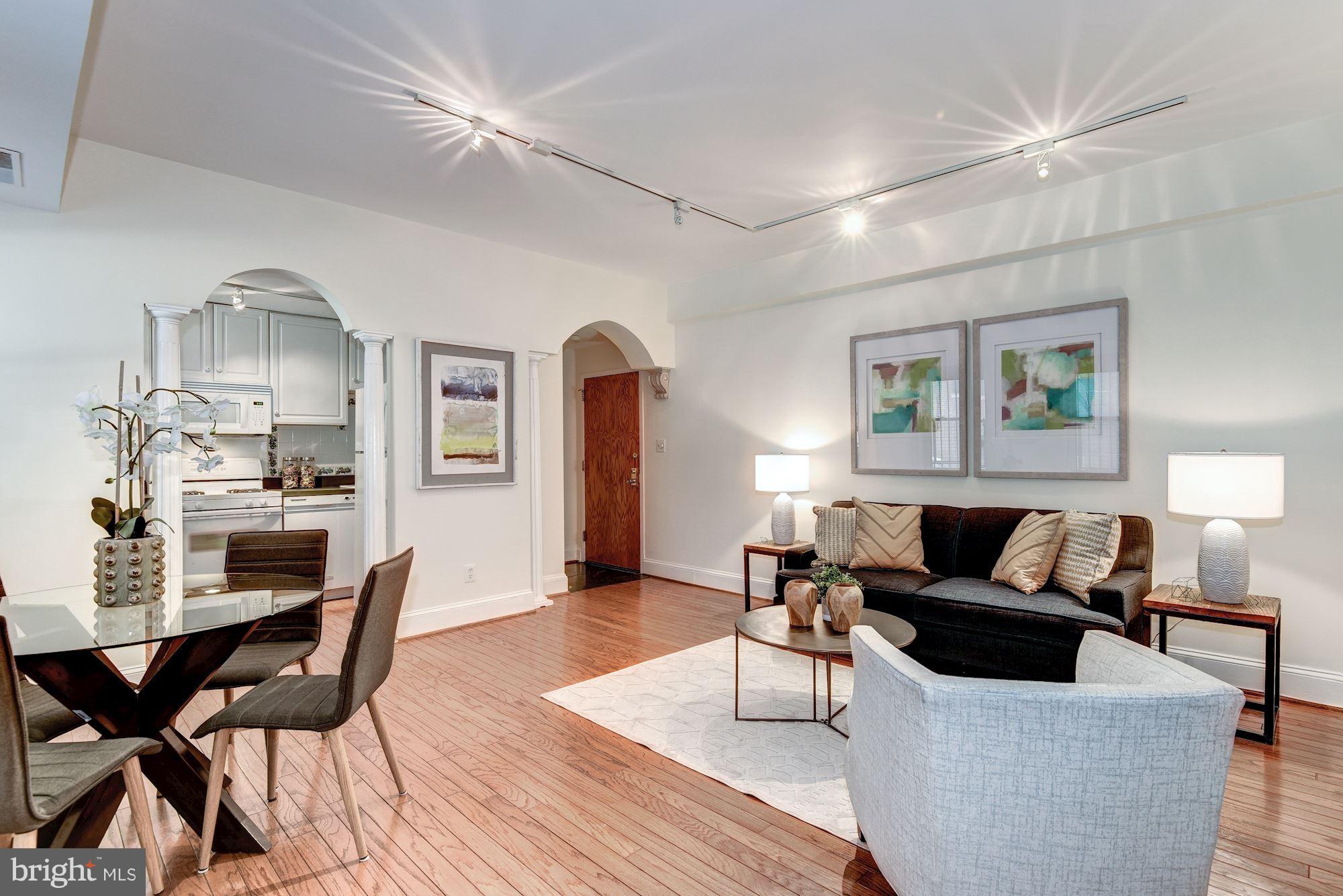 2127 California Street Northwest, Unit 102 Washington, DC 20008 - Photo 4 of 26 Living/Dining Area