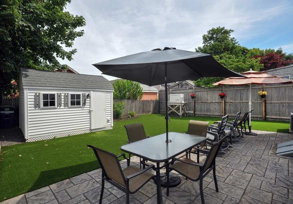 9 G Street Hull, MA 02045 - Photo 5 of 31